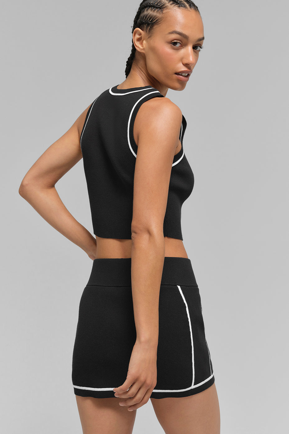 Ribbed Sweater Knit Highline Mini Skirt - Black/White