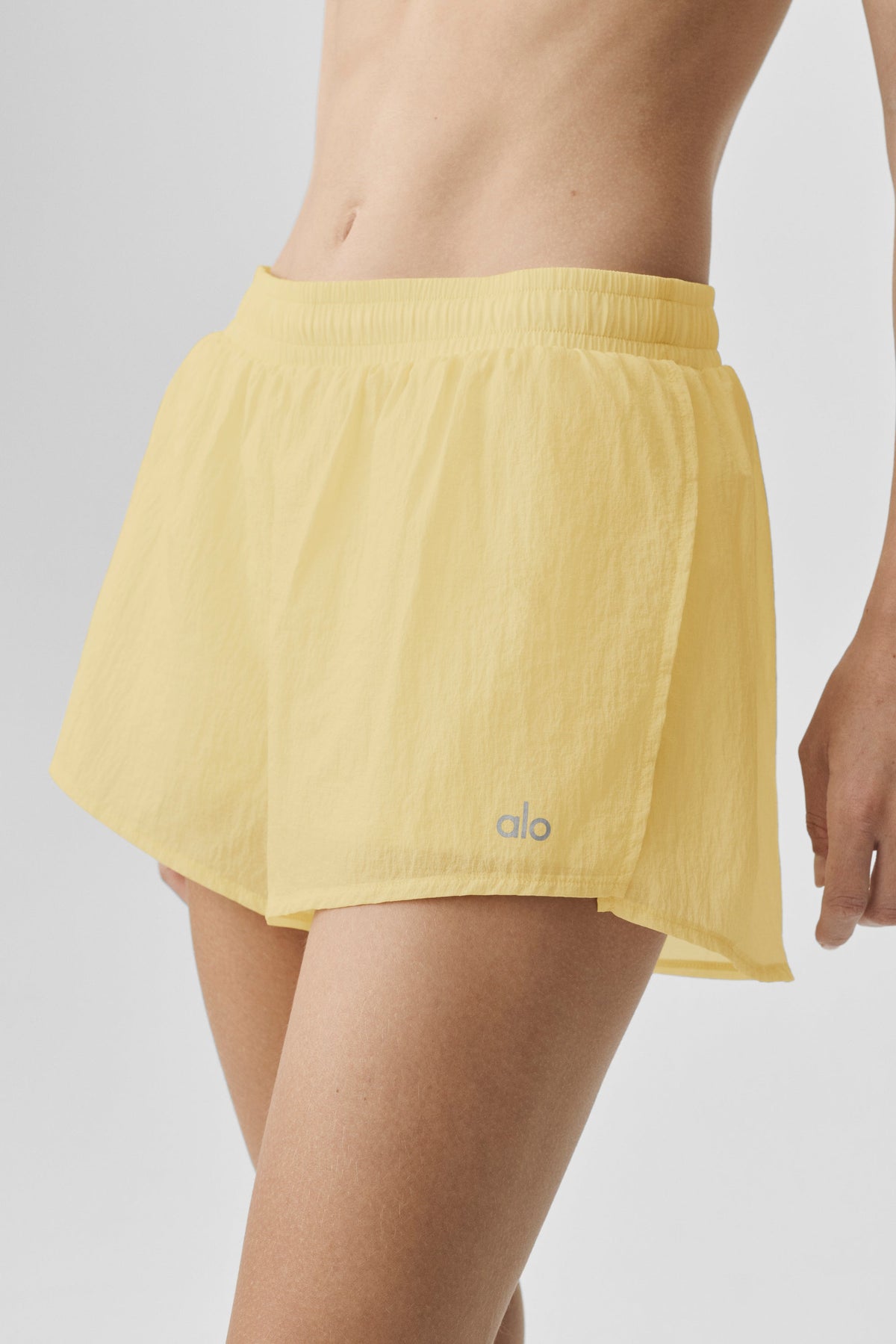 Mid-Rise Go Time Shorts – Warm Butter