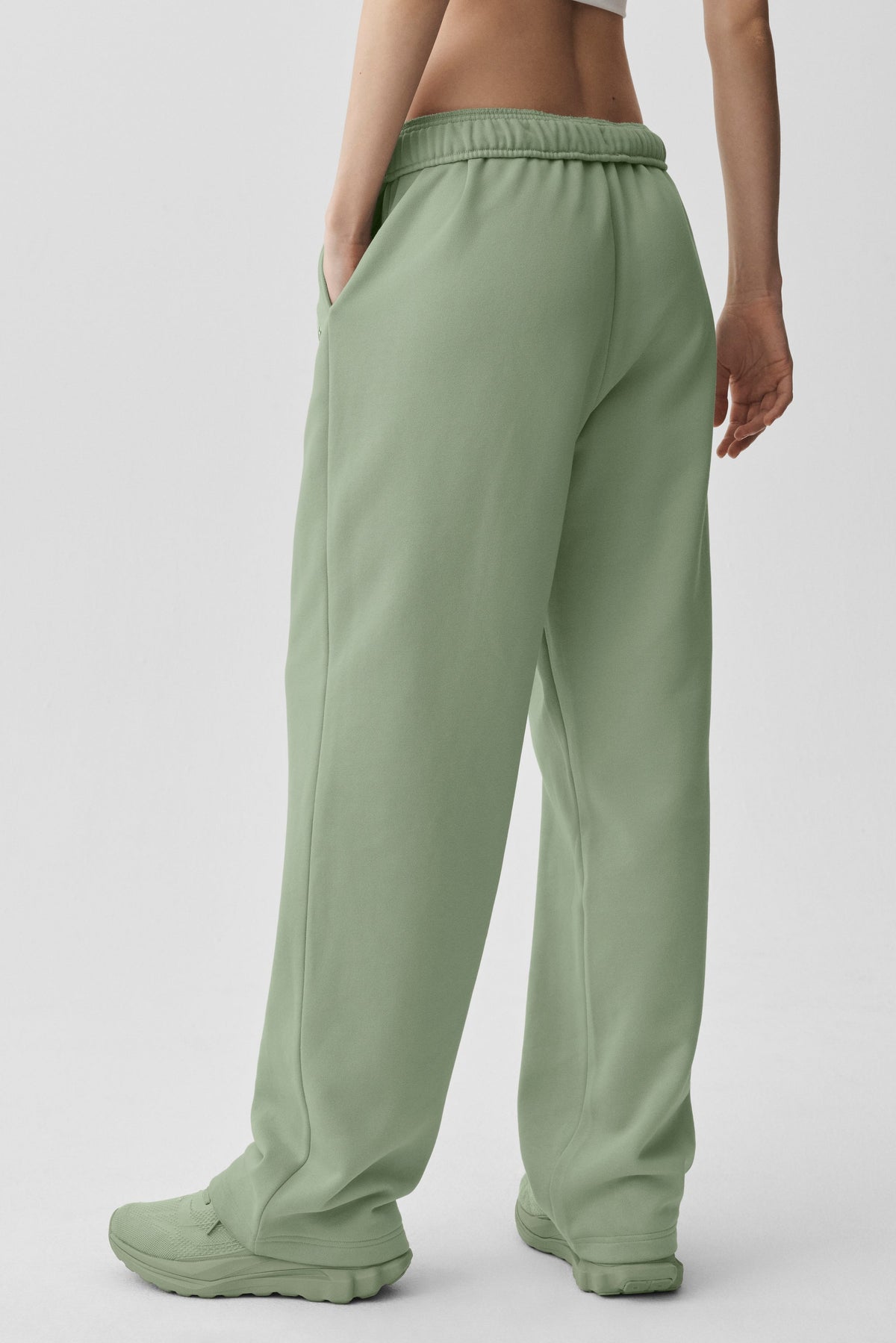 Straight Leg Sweatpant - Dune Grass