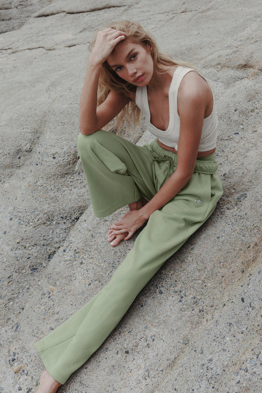 Straight Leg Sweatpant - Dune Grass