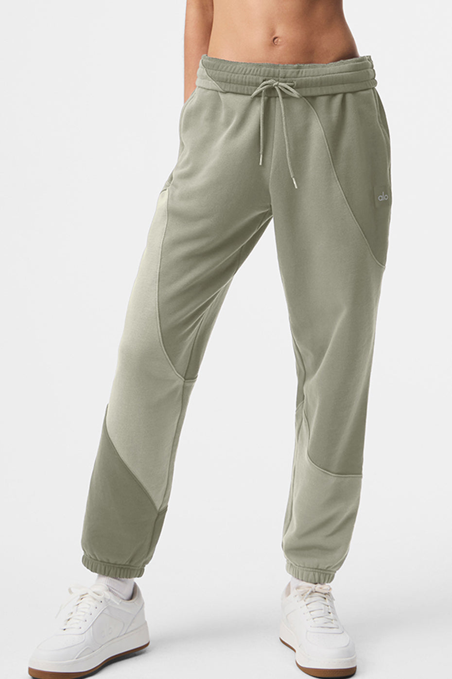 Make Waves Sweathose - Kalkstein Tonal