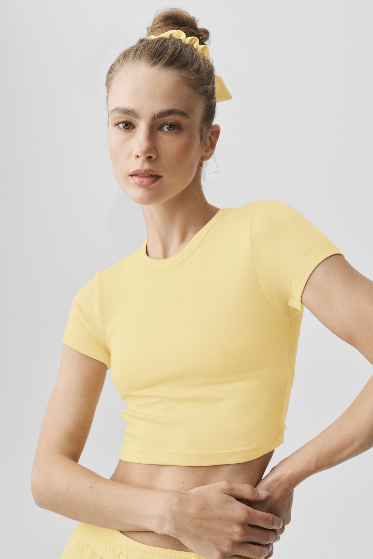 Kurzes Timeless-T-Shirt – Warm Butter