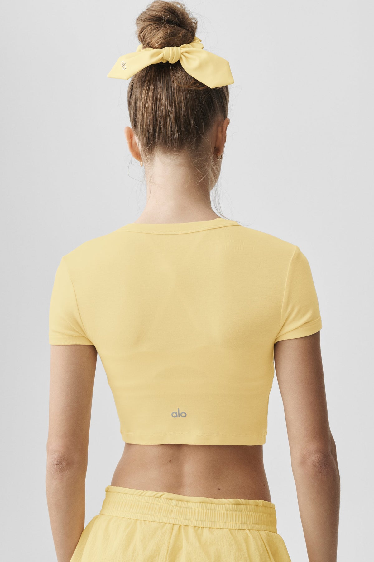 Kurzes Timeless-T-Shirt – Warm Butter