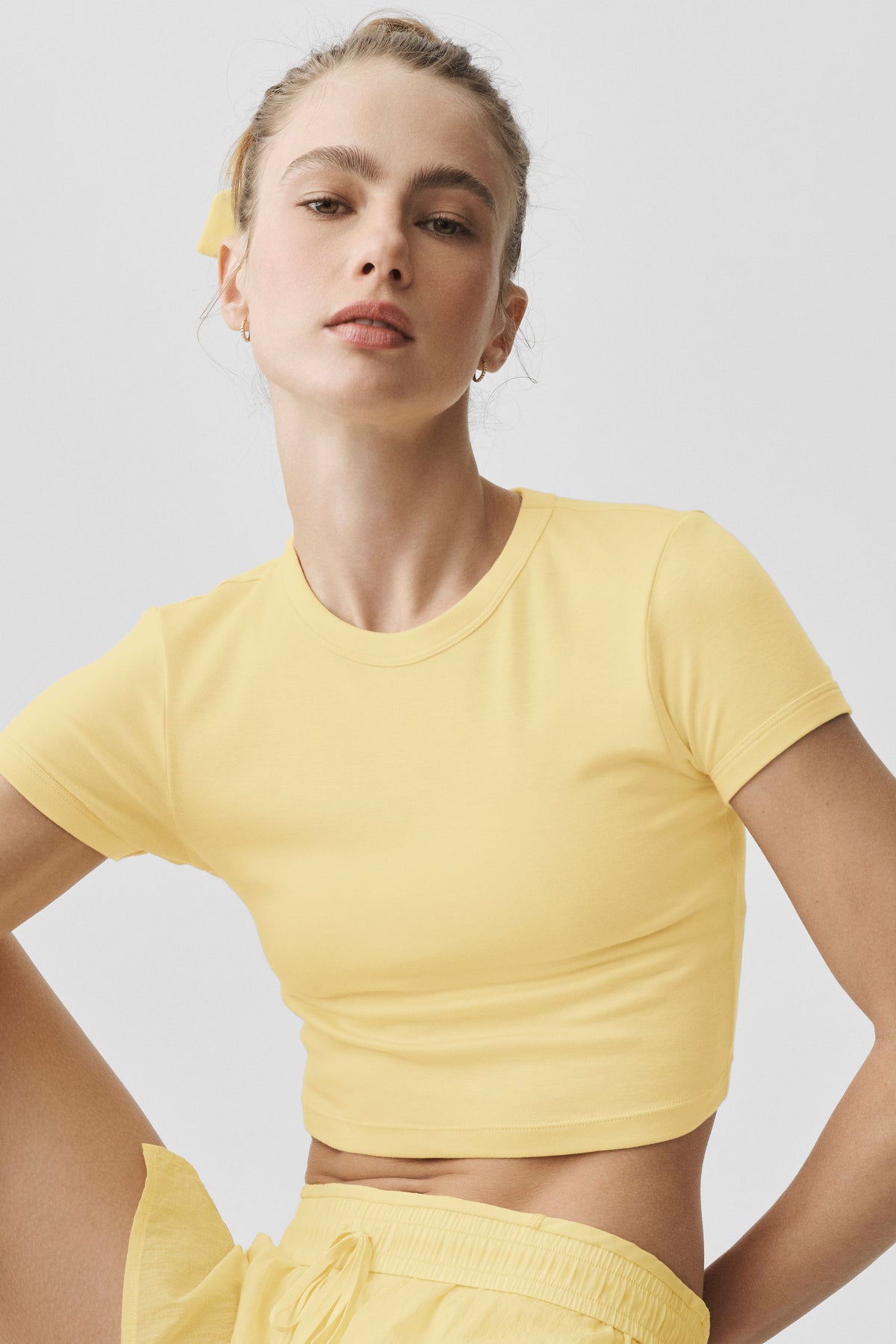 Kurzes Timeless-T-Shirt – Warm Butter