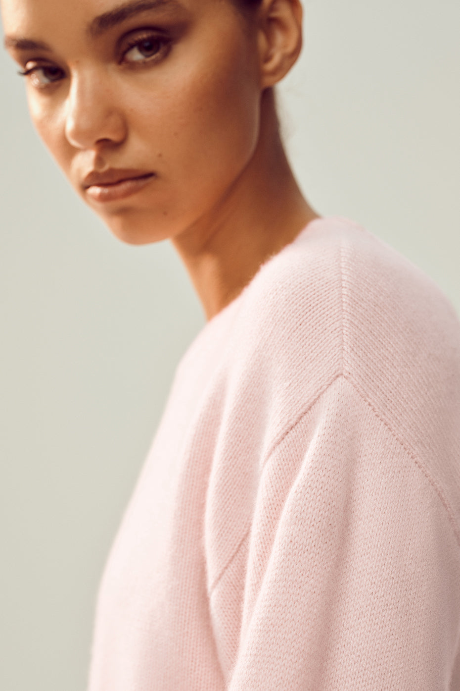 Kaschmir-Umarmung Pullover – Frostiges Rosa