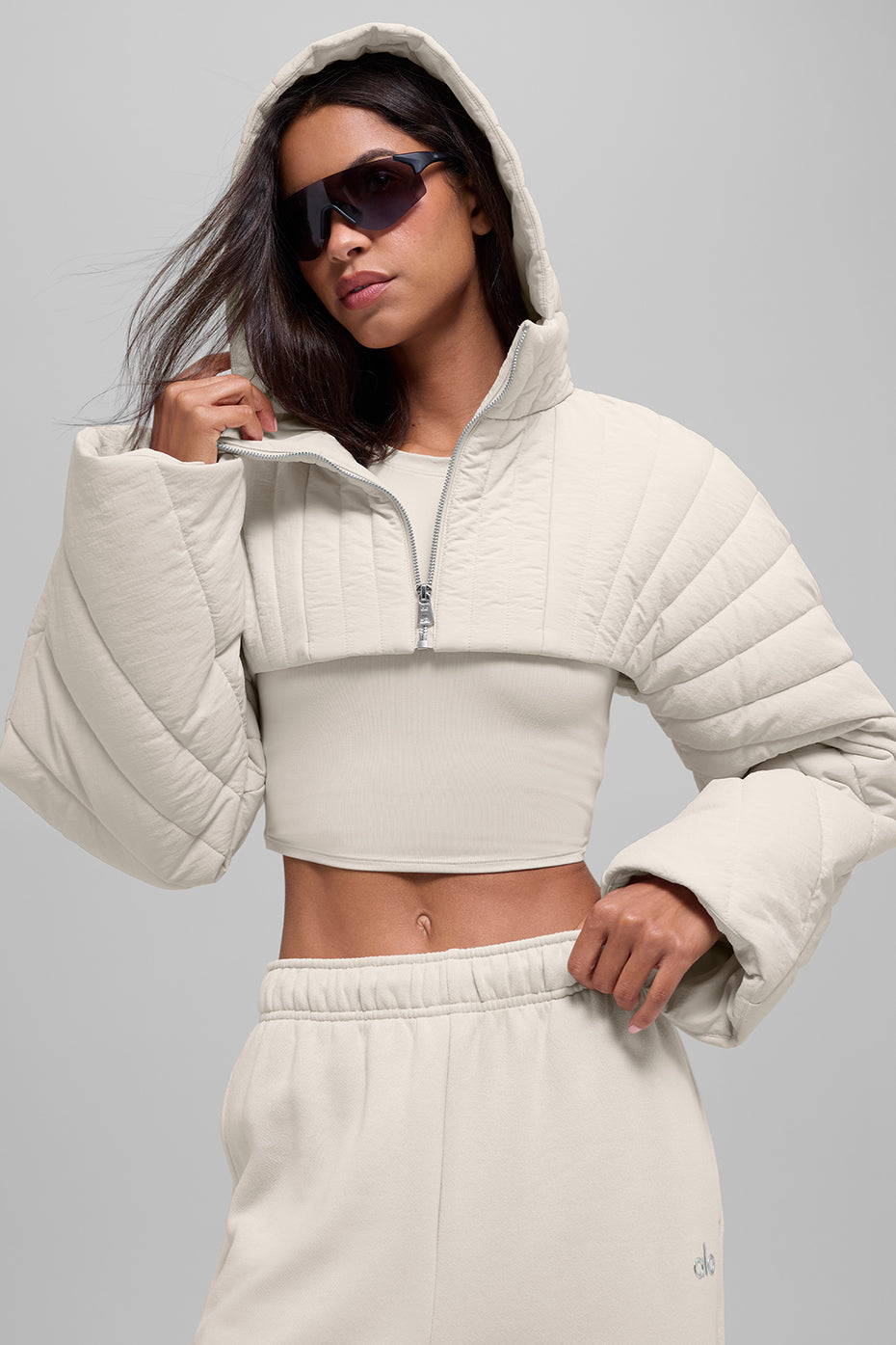 Gesteppter Starlight Puffer-Shrug – Bone