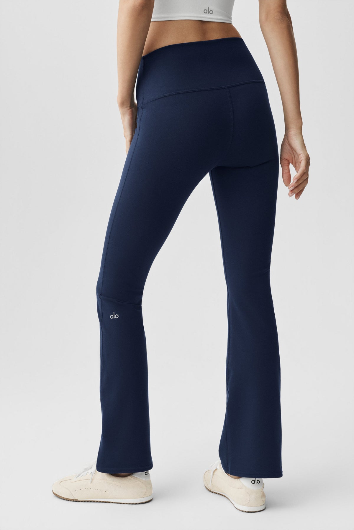 Airbrush High-Waist Bootcut Legging (Short) - Navy